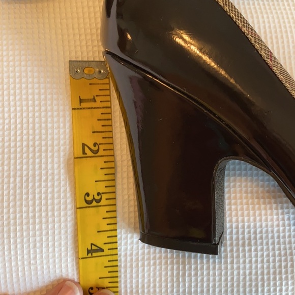 Mia Bloom Woman’s Slip On Shoes Round Toe Floral Block Heels Brown Size 6 M - Picture 10 of 12